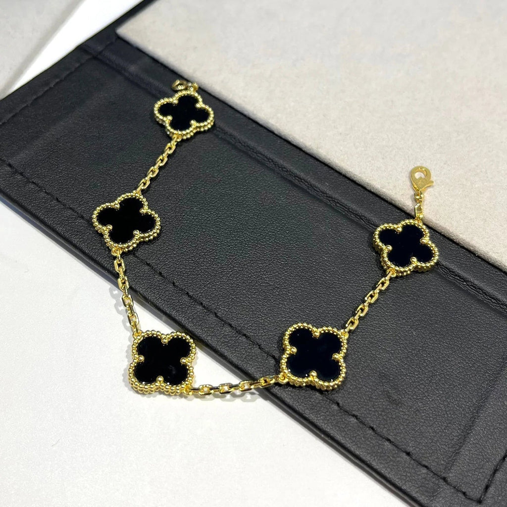 Lucky Clover 5-Motiv Armband – Black Onyx Kollektion