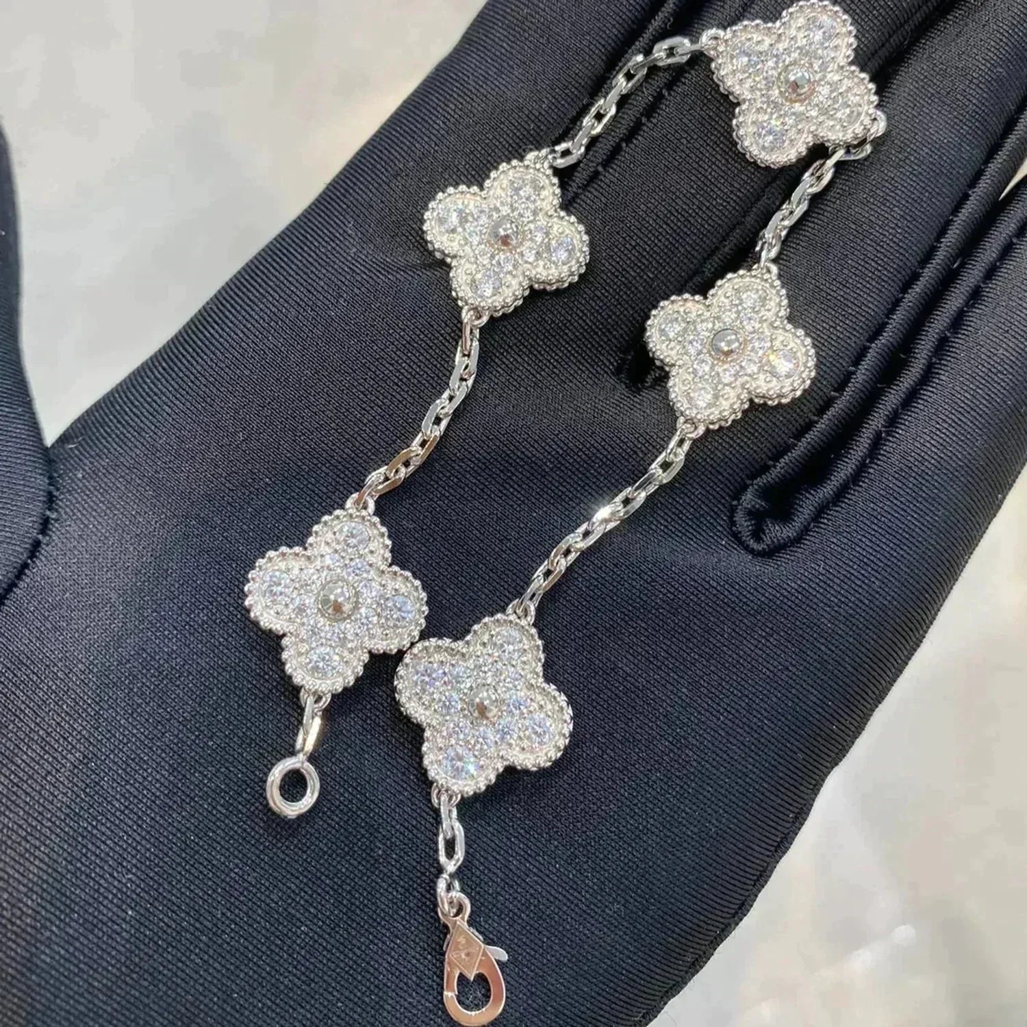 Lucky Clover 5-Motif Bracelet - Full-Diamond
