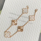 Glückliches 5-Motiv Kleeblattarmband - Natur Perlmutt