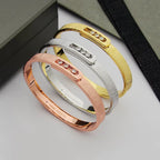 Move Noa Ciselé Bangle Bracelet