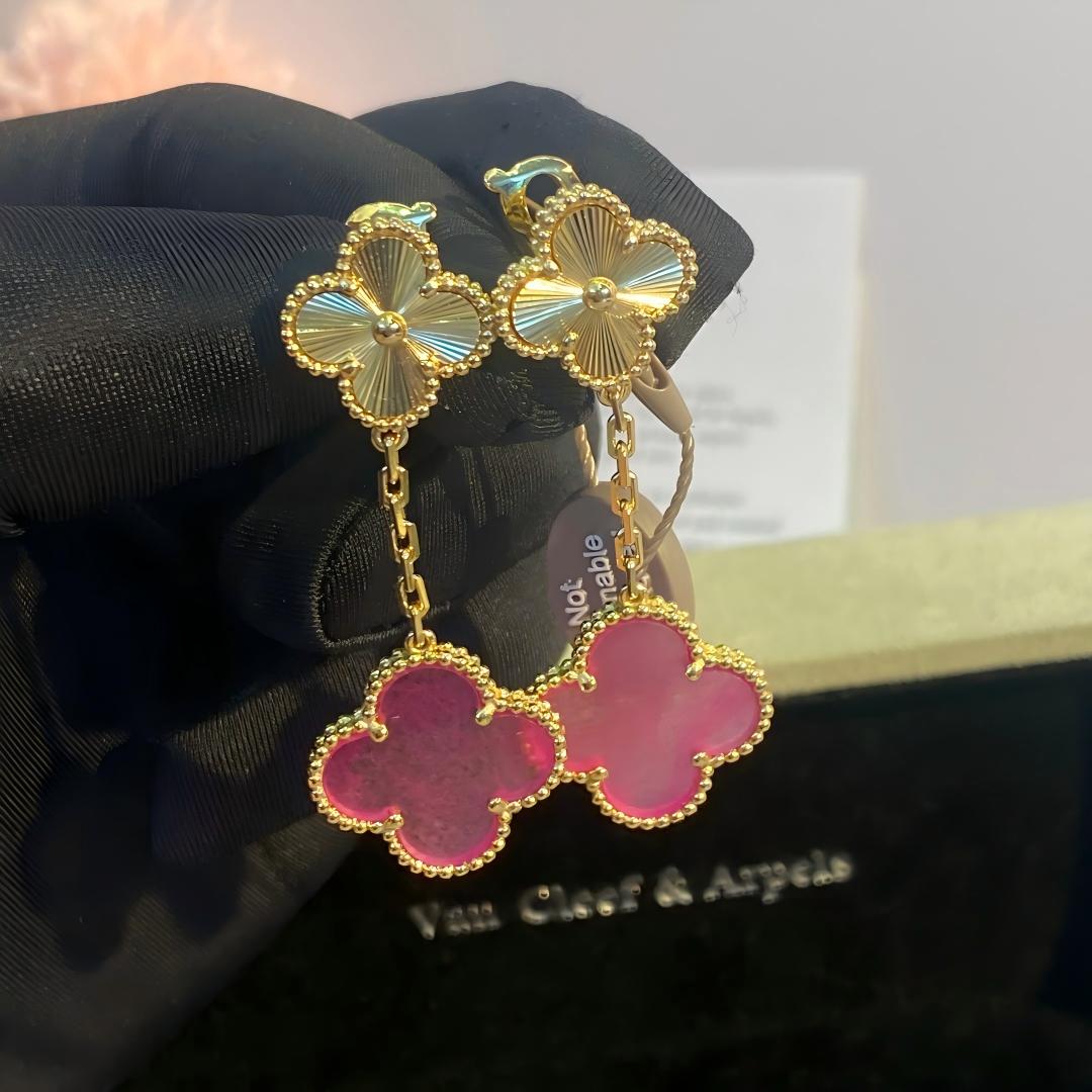 NEW CLOVER 2 MOTIF PINK ENAMEL EARRINGS