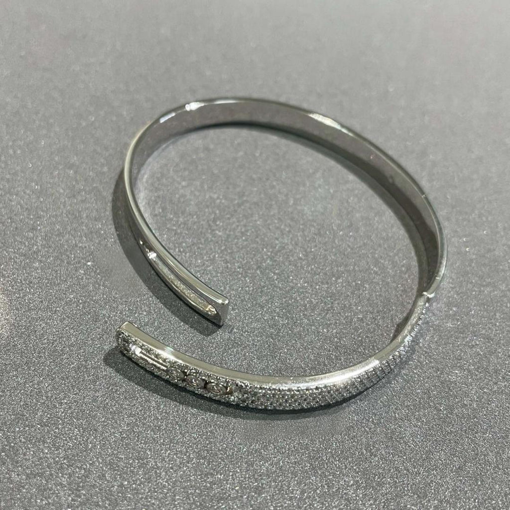 Move Noa Pavé Diamond Bangle Bracelet
