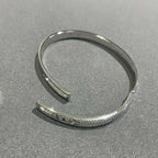 Move Noa Pavé Diamond Bangle Bracelet