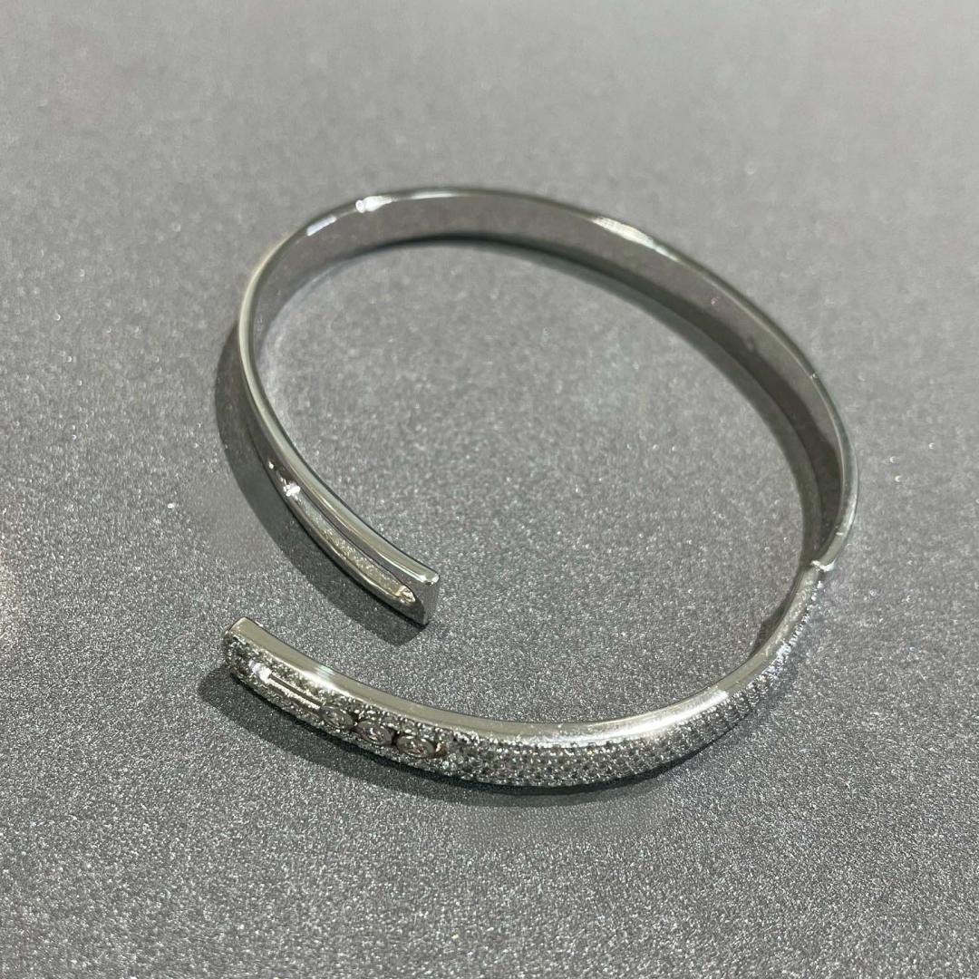 Move Noa Pavé Diamond Bangle Bracelet