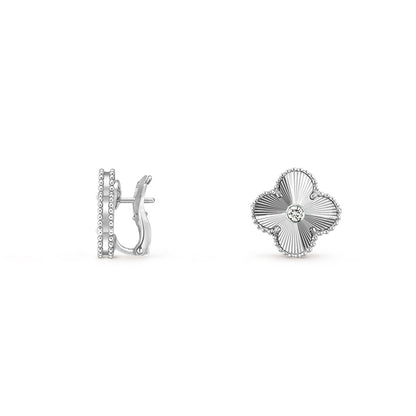 15mm Clover Flower Stud Earrings Diamond-White Gold Collection