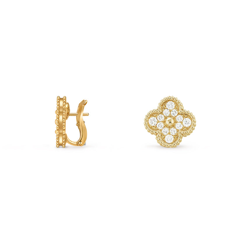 15mm Clover Flower Stud Earrings - Signature-Gold Collection