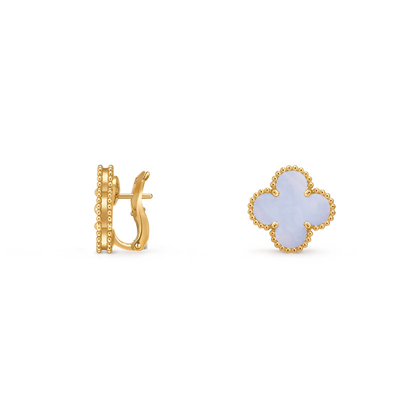 15mm Clover Flower Stud Earrings Gold Collection