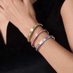 Klassischer 6,1 mm Liebesarmreif – 10-Diamanten-Vollpavé-Energiematrix