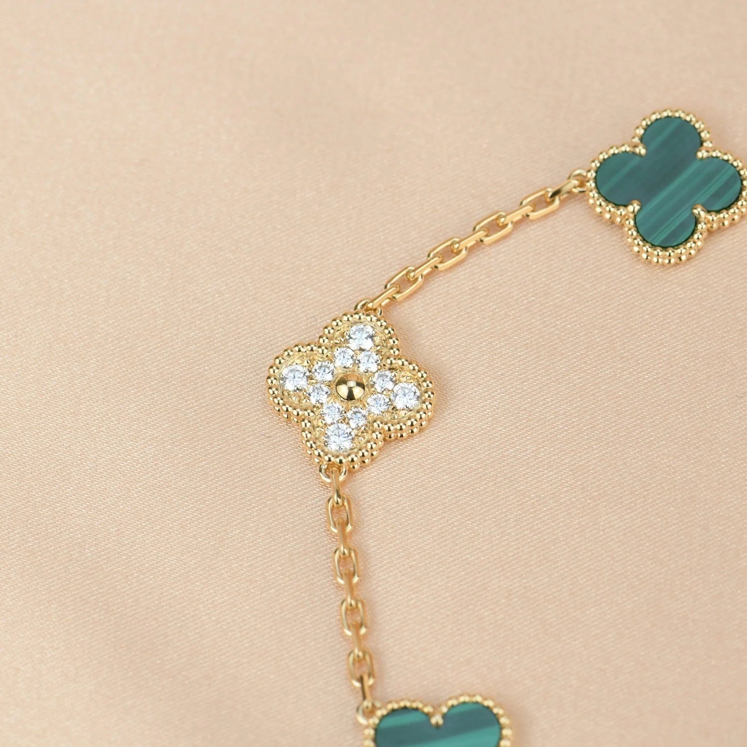 Lucky Clover 5-Motif Bracelet - Malachite Collection