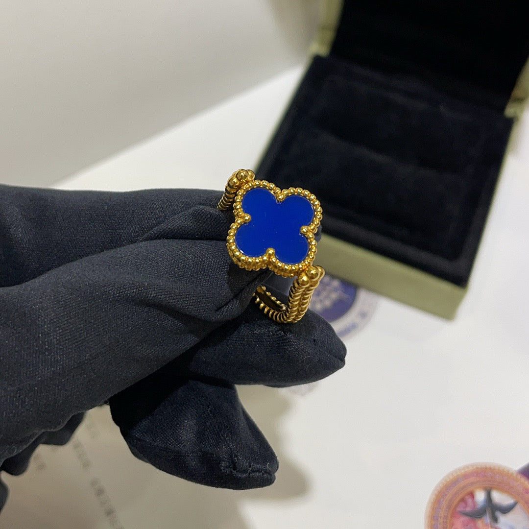 Lucky Clover Gold Reversible Ring