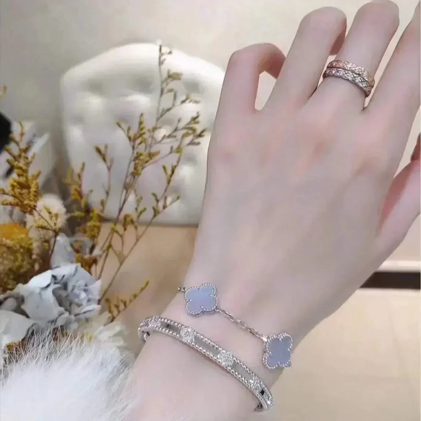 Lucky 5-Motif Clover Serenity Bracelet - Natural Violet Gemstone