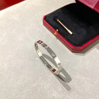 クラシック 6.1mm ラブバングル - 10ダイヤモンド
