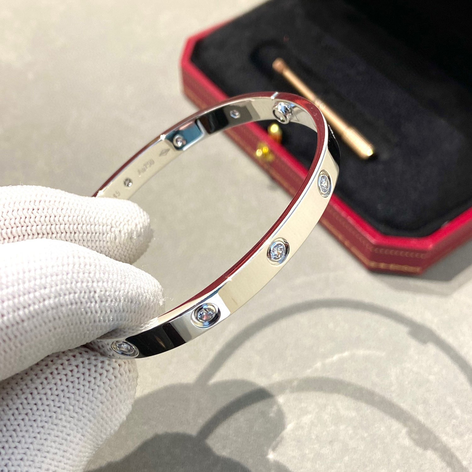 Classic 6.1mm Love Bangle - 10-Diamond