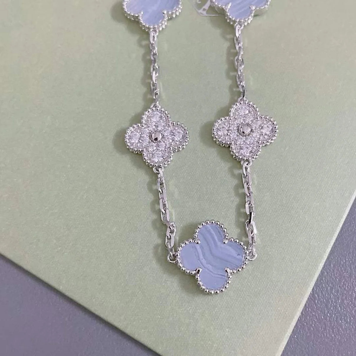Lucky 5-Motif Clover Serenity Bracelet - Natural Violet Gemstone