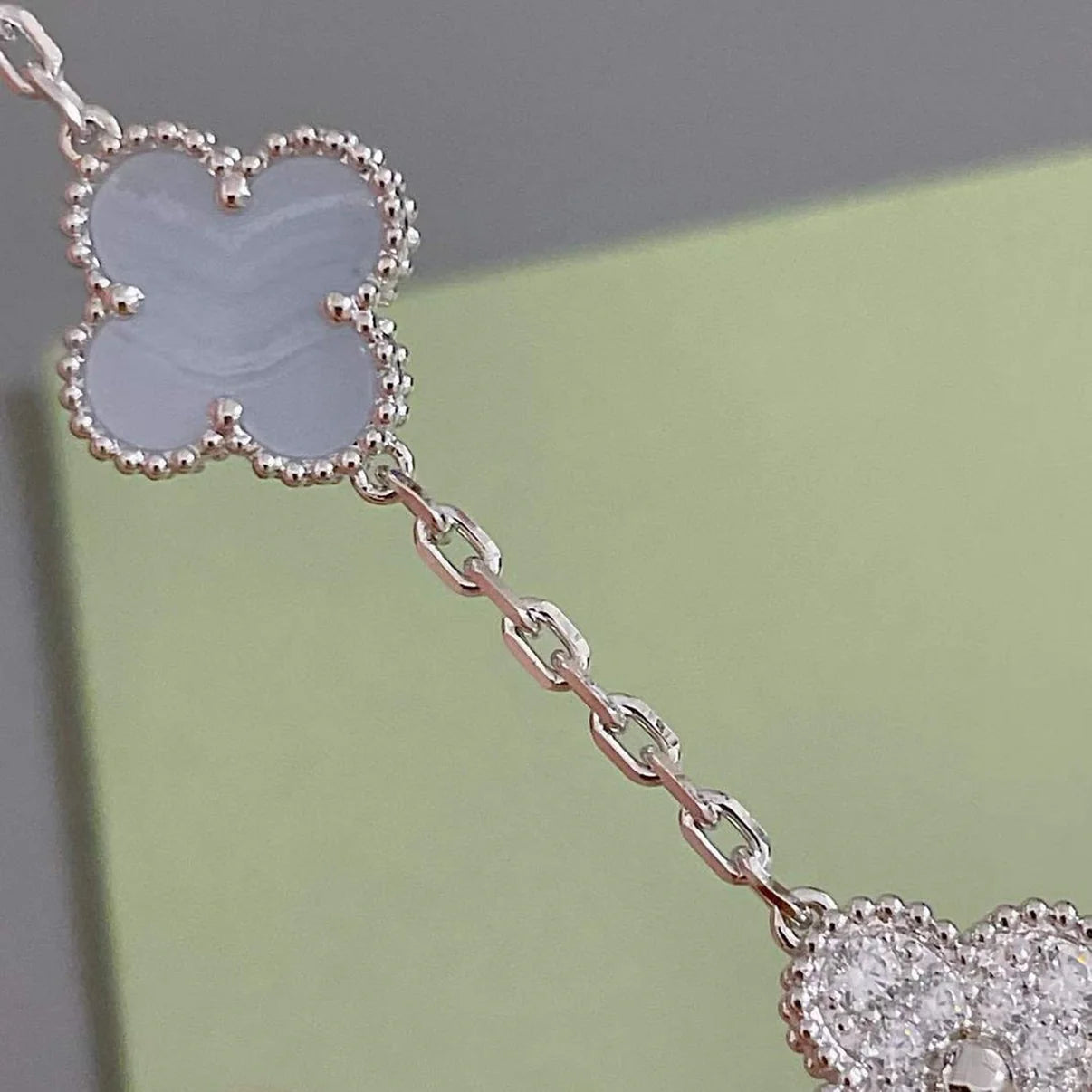 Lucky 5-Motif Clover Serenity Bracelet - Natural Violet Gemstone