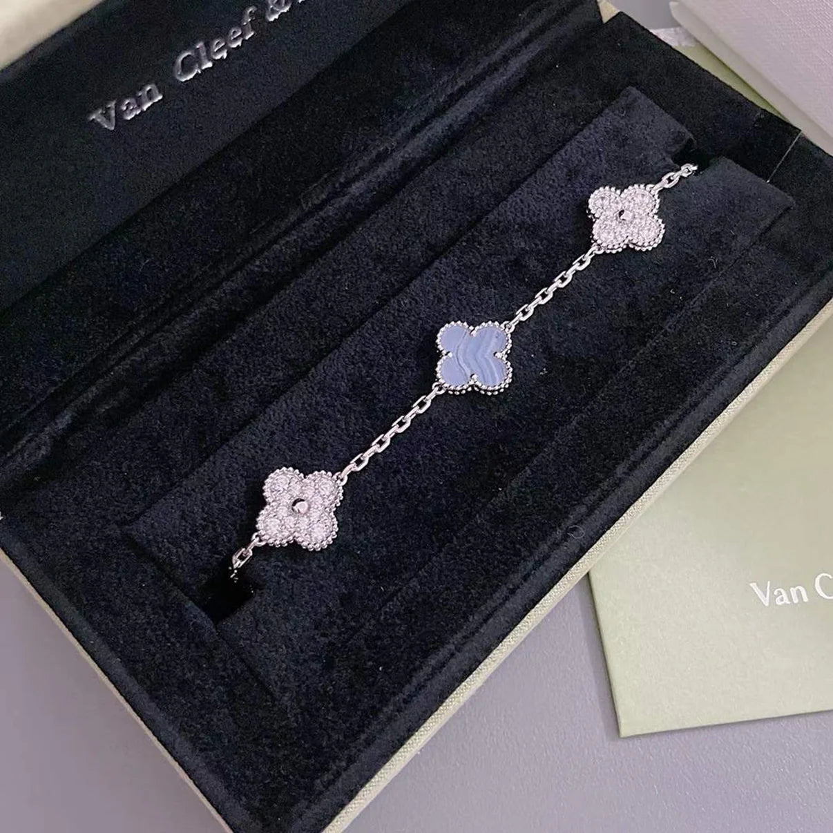 Lucky 5-Motif Clover Serenity Bracelet - Natural Violet Gemstone