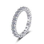 Luxuriöser 2,2 Karat Voll-Eternity Moissanit-Ring