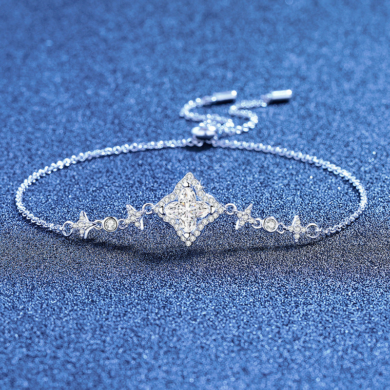 Armband mit Marquise-Klee-Moissanit