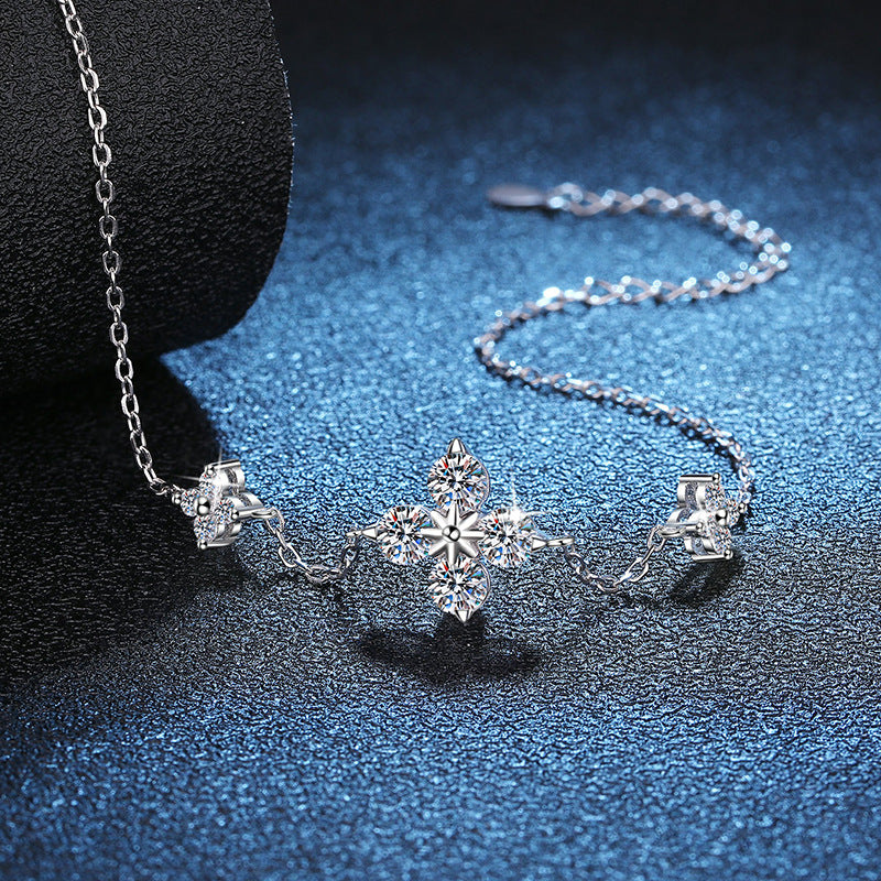 Clover Lucky Charm Moissanite Bracelet