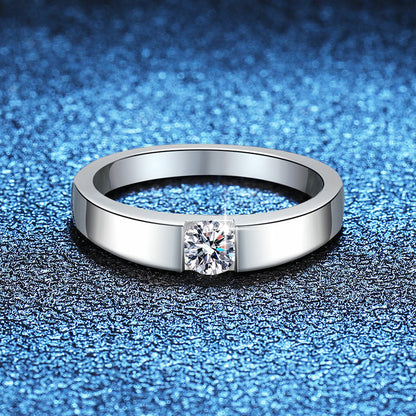 Eleganter, minimalistischer Moissanitring für Paare