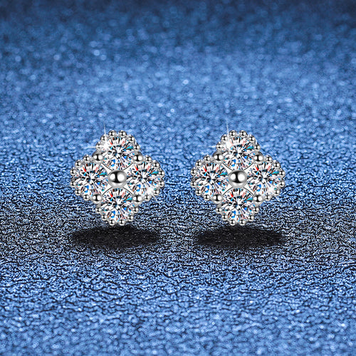 Elegante vierblättrige Kleeblatt-Moissanit-Ohrstecker