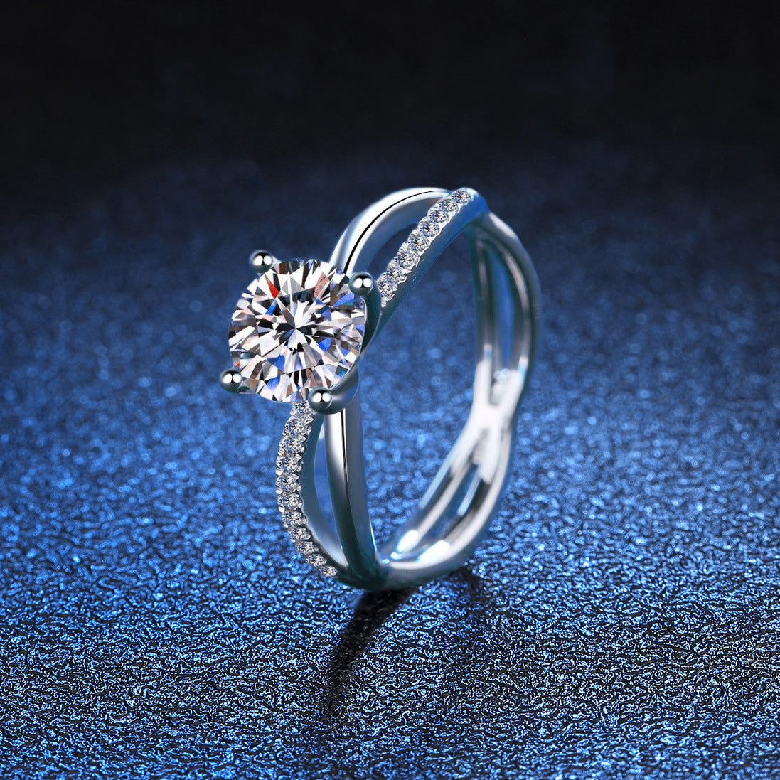 Elegant 4-Prong Crossover Moissanite Engagement Ring