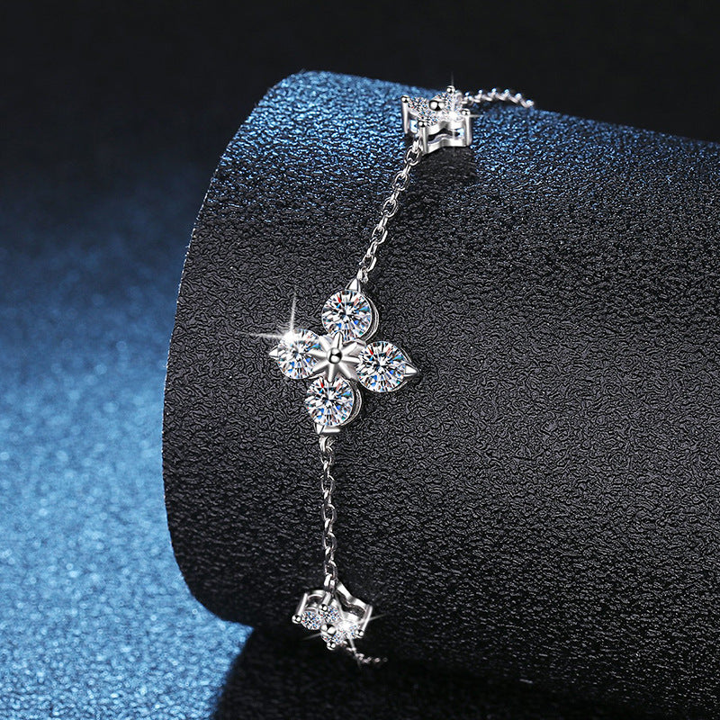 Kleeblatt Glücksbringer Moissanit-Armband