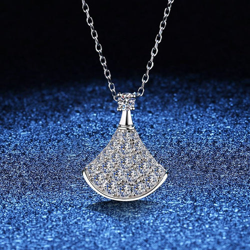 Elegant Fan-Shaped Moissanite Pendant Necklace