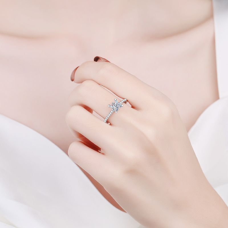 Elegant Princess Cut Moissanite Engagement Ring