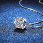 Elegant Slim-Waist Moissanite Necklace