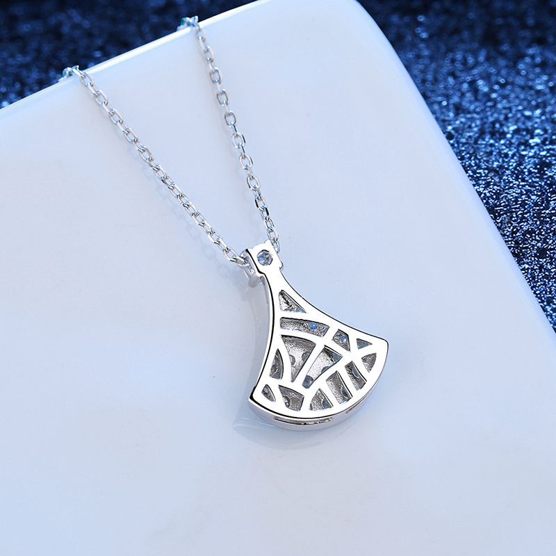 Elegant Fan-Shaped Moissanite Pendant Necklace