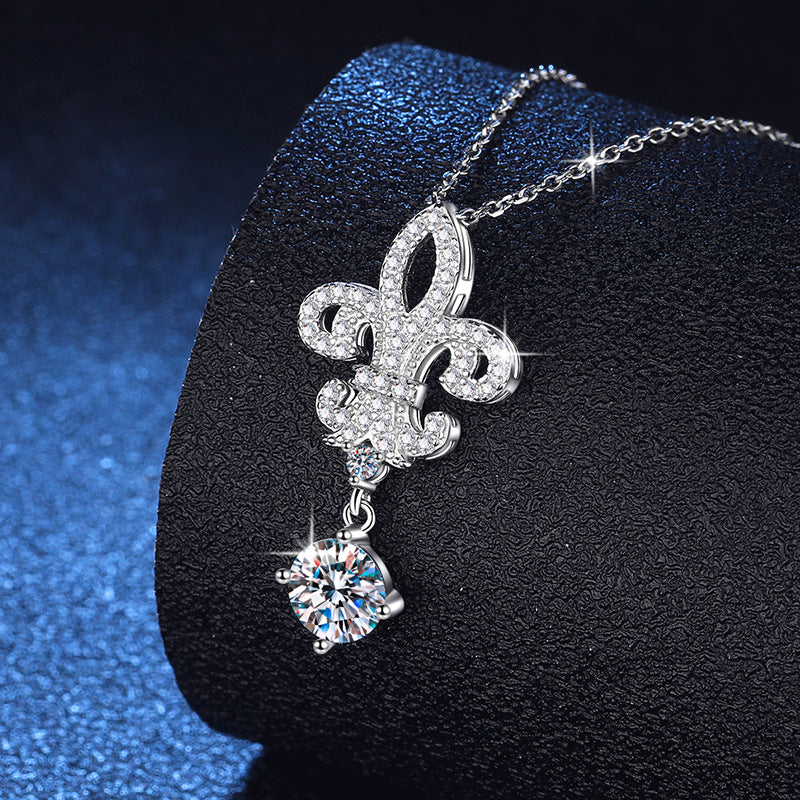 Königliche Fleur-de-Lis Moissanit-Halskette