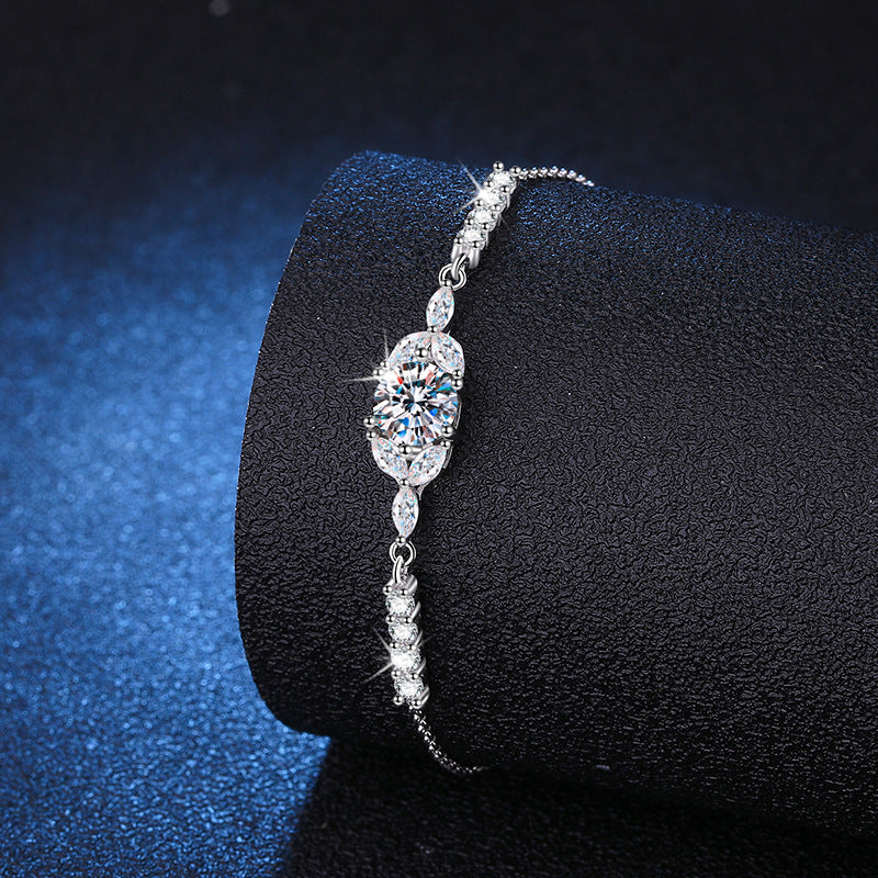 Armband "Blühende Sternenblume" mit Moissanit