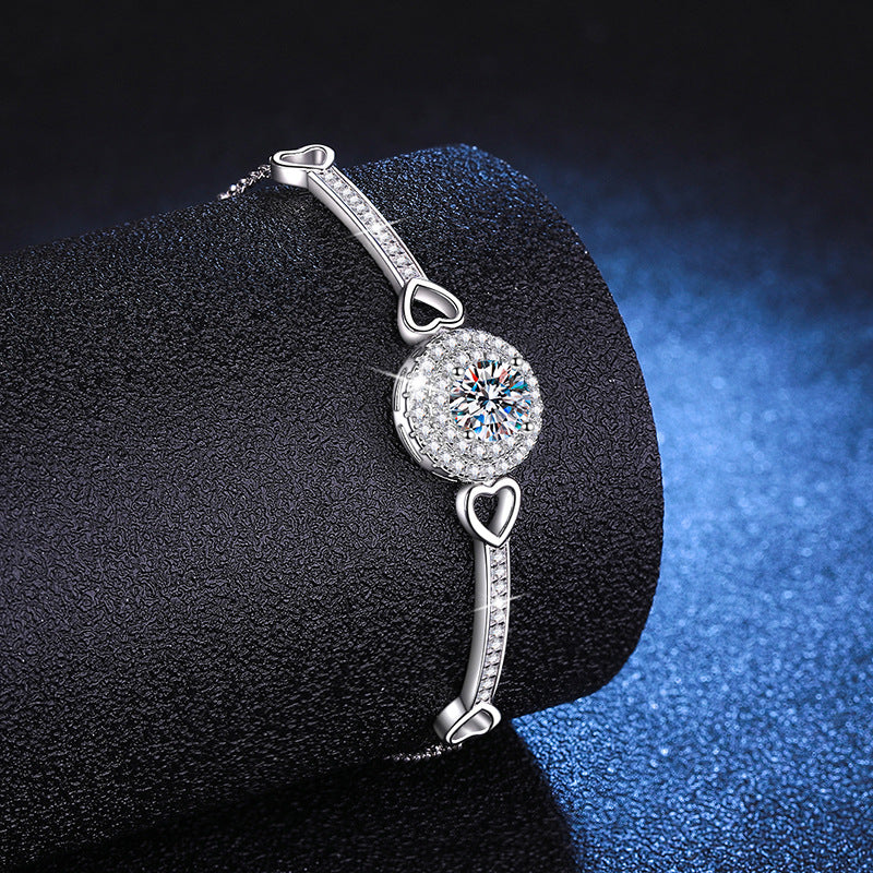 Ineinandergreifendes Herz- und Kreis-Moissanit-Armband