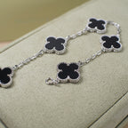Lucky Clover 5-Motiv Armband – Black Onyx Kollektion