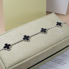 Lucky Clover 5-Motiv Armband – Black Onyx Kollektion