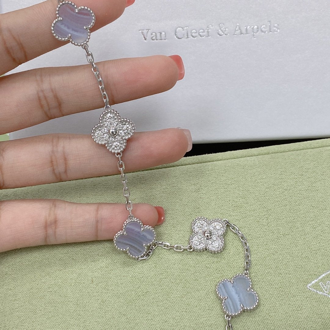 Lucky 5-Motif Clover Serenity Bracelet - Natural Violet Gemstone