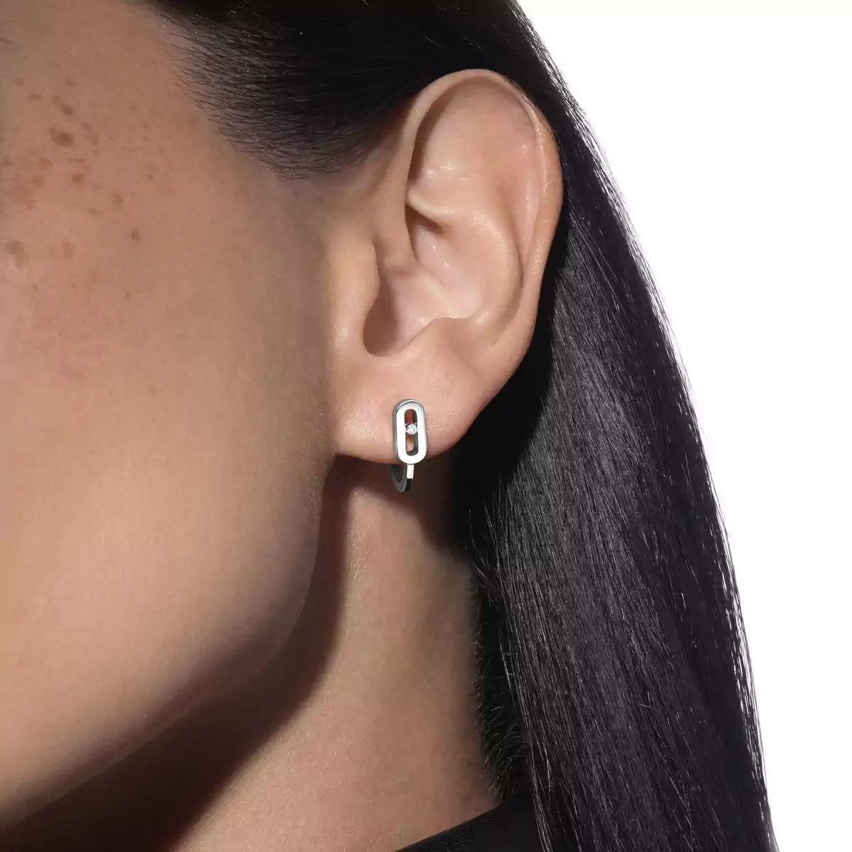 Move Classique Mini Diamond Hoop Earrings