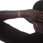 Care(s) Pavé Cord Armband – Wohltätiges, symbolisches Design – Verstellbares, stilvolles Accessoire