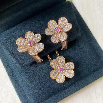 Pavé-Diamant-Schmetterlingsanhänger-Halskette