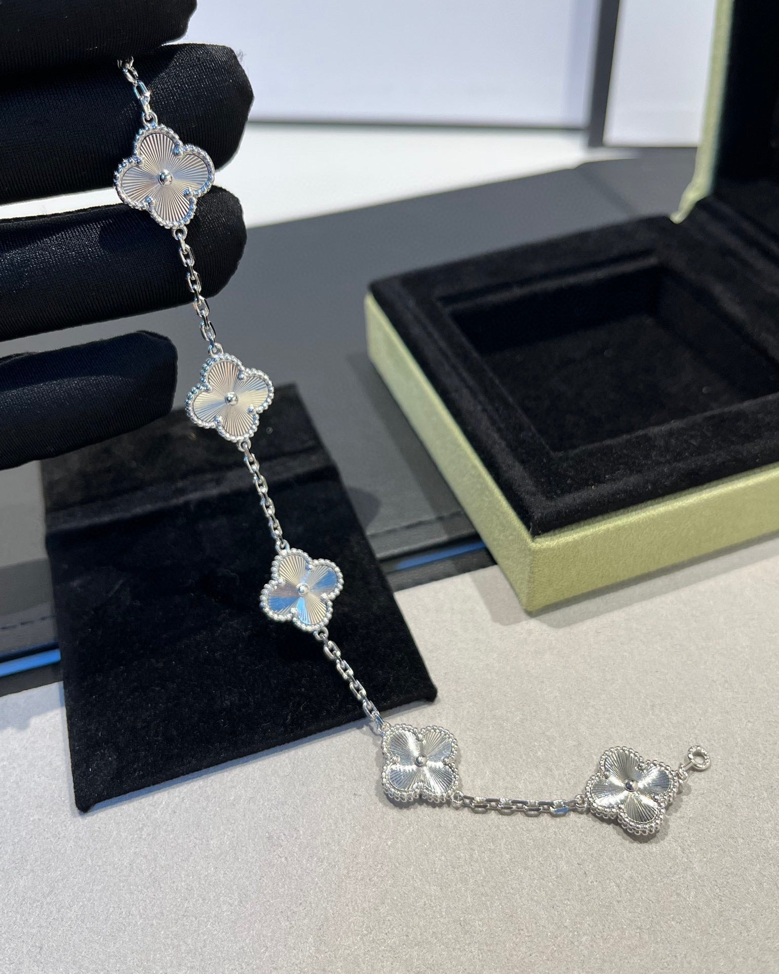 Lucky Clover 5-Motif Bracelet - Laser Collection