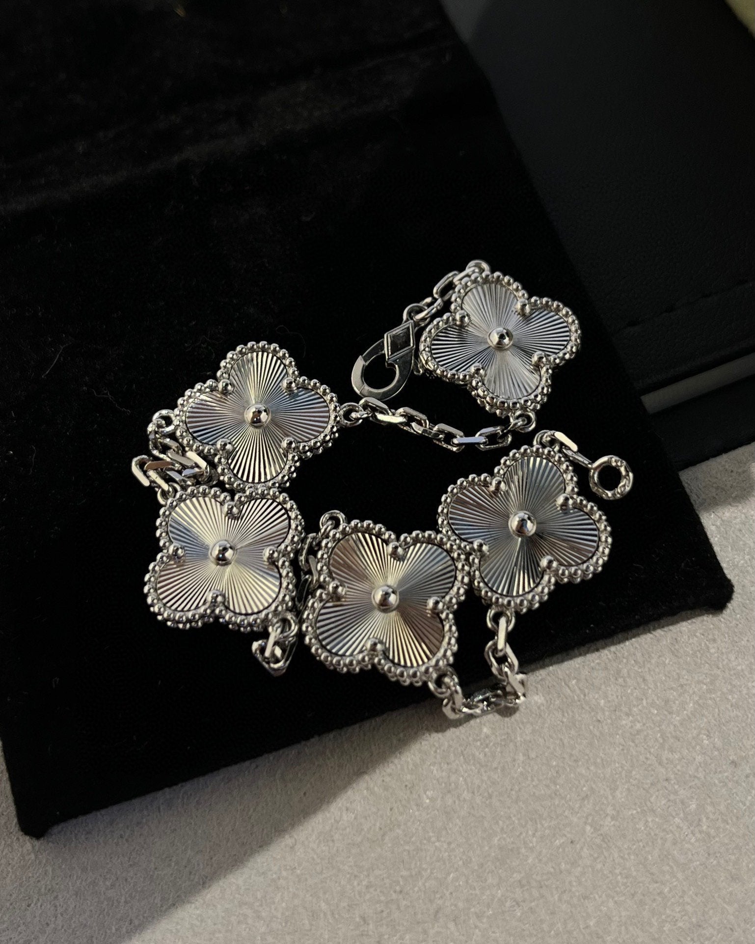 Lucky Clover 5-Motif Bracelet - Laser Collection