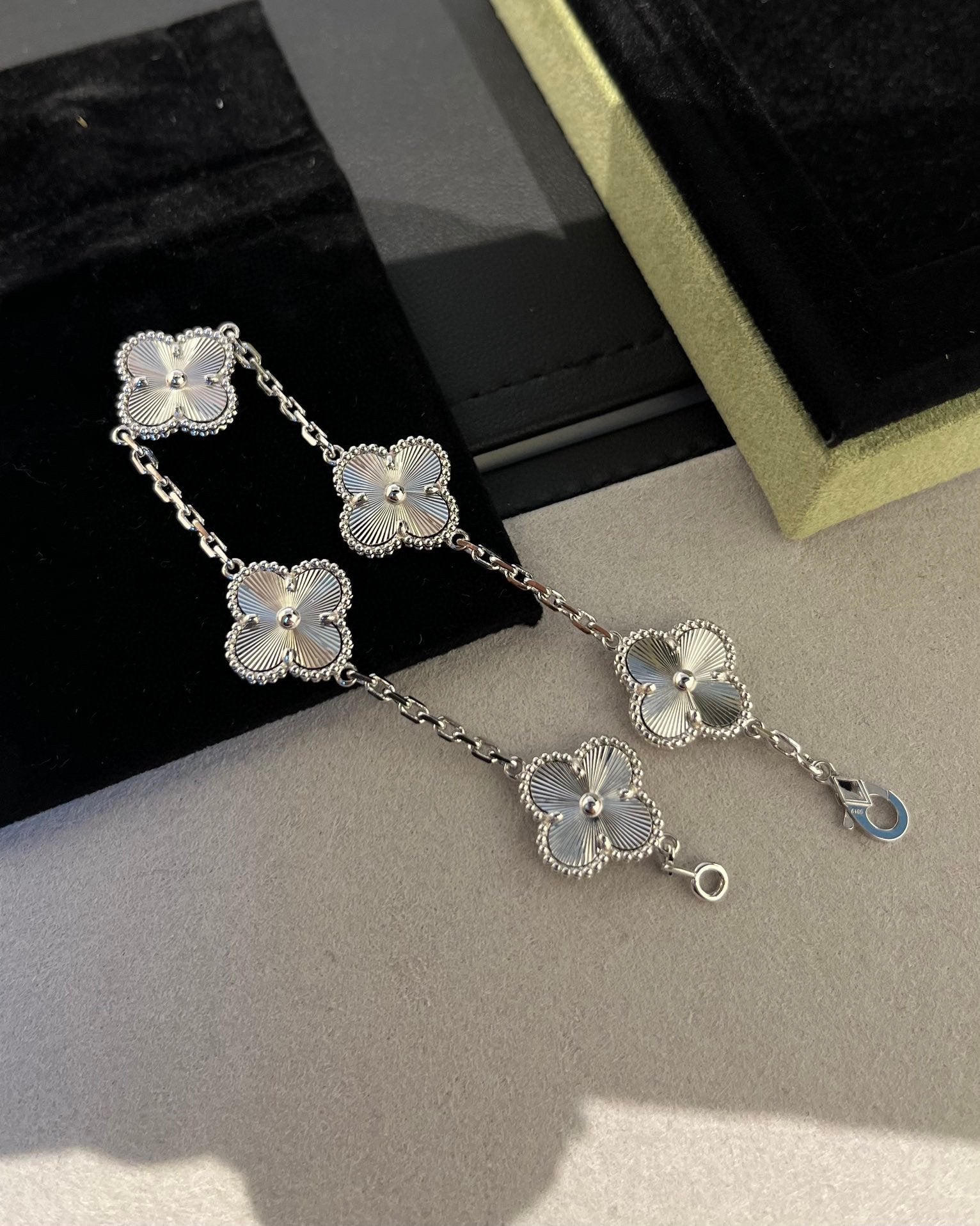 Lucky Clover 5-Motif Bracelet - Laser Collection