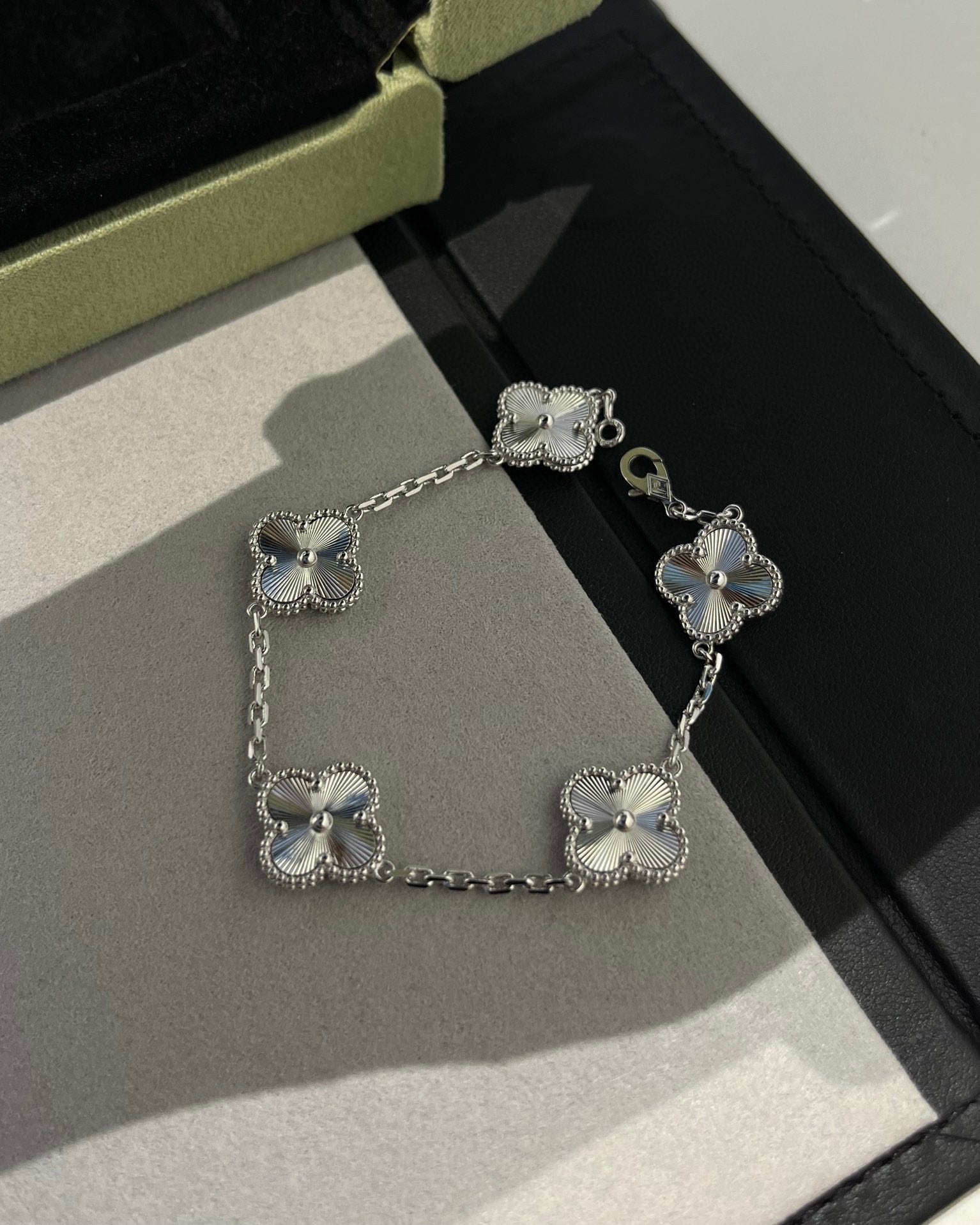 Lucky Clover 5-Motif Bracelet - Laser Collection